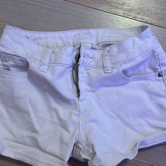 7 Pairs of Jeans - Picture 2 of 8